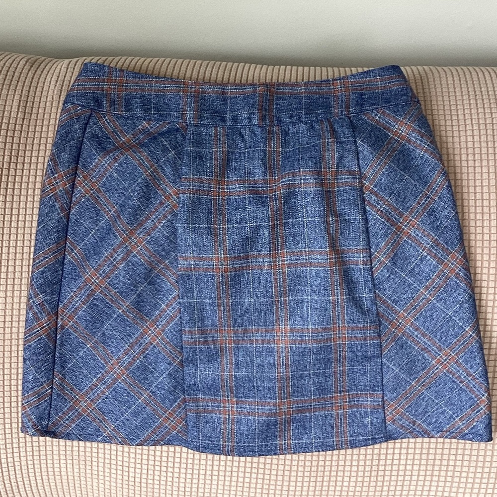Corporate girlie skirt